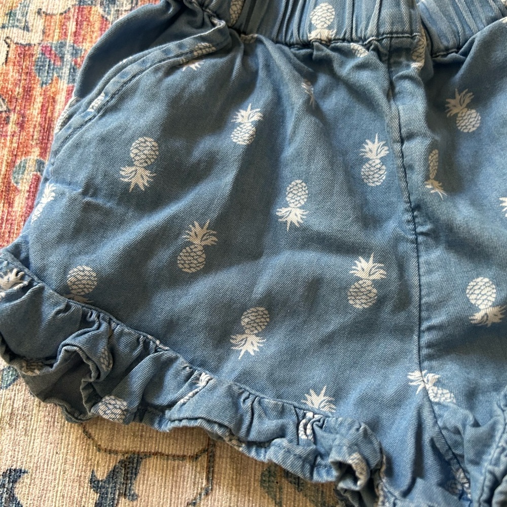 Baby gap denim pineapple shorts - Picture 2 of 5